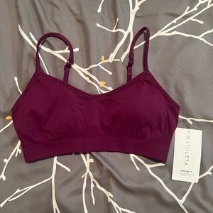 Athleta Renew Bra A-C

Size Large

Exotic Fuchsia

NWT